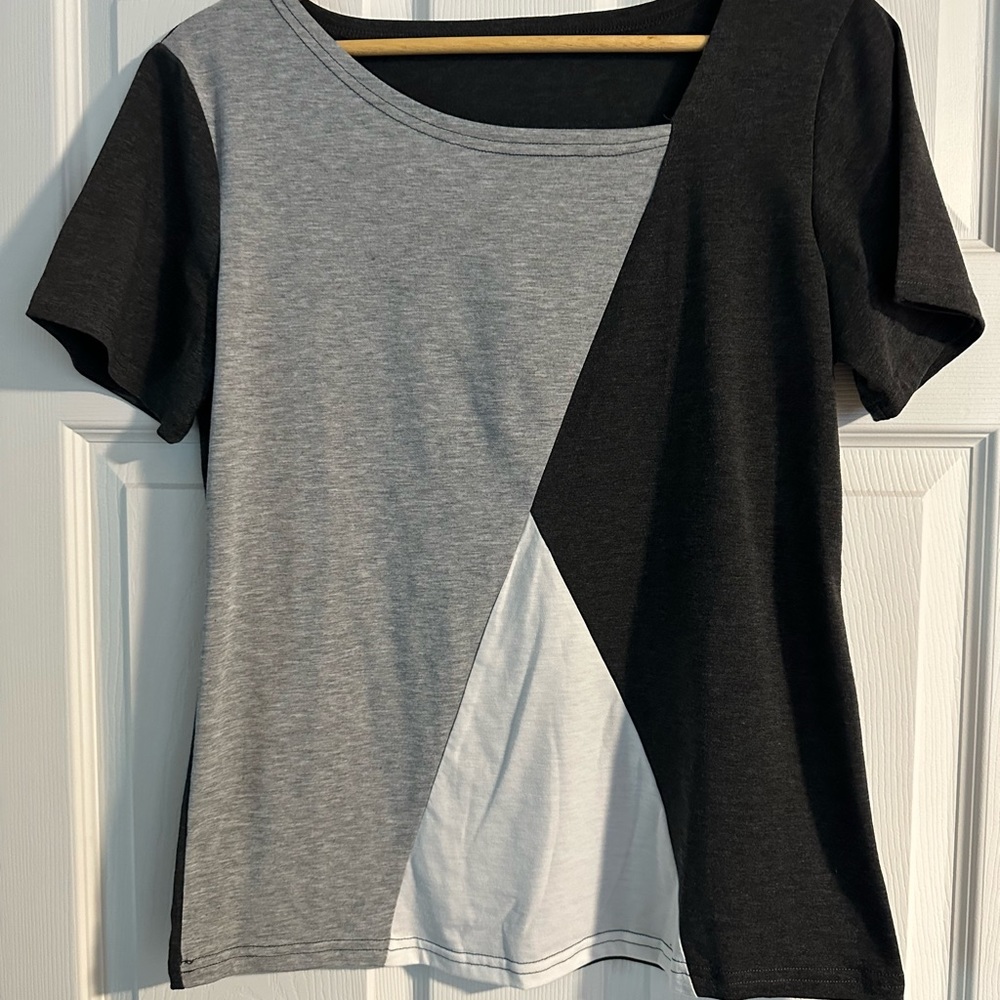Geometric gray shirt